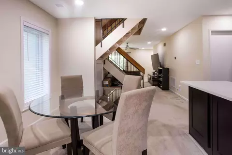 2114 Cartwright Pl, Reston, VA 20191 photo 58
