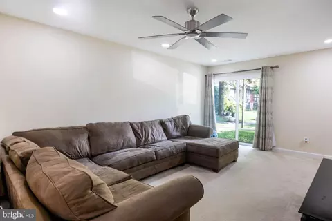 2114 Cartwright Pl, Reston, VA 20191 photo 16