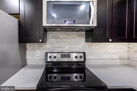 2114 Cartwright Pl, Reston, VA 20191 photo 23