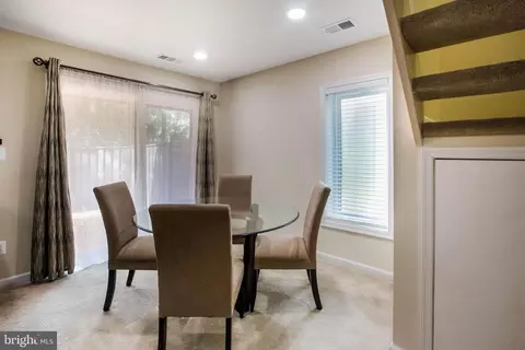 2114 Cartwright Pl, Reston, VA 20191 photo 17