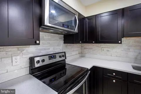 2114 Cartwright Pl, Reston, VA 20191 photo 22