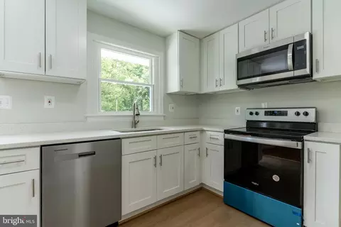 7313 Lamar Dr, Springfield, VA 22150 photo 6