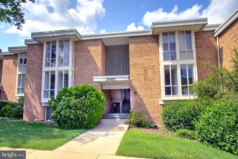 2602 Indian Dr #70, Alexandria, VA 22303