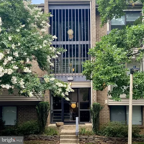 11618 Ivystone Ct #300, Reston, VA 20191