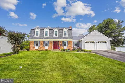 15126 Honsena Dr, Centreville, VA 20120