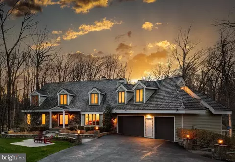 11690 Deerfield Dr, Oakton, VA 22124