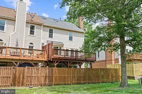 9357 Peter Roy Ct, Burke, VA 22015 photo 25