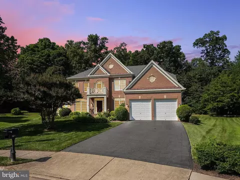 7301 Laurel Creek Ct, Springfield, VA 22150 photo 2