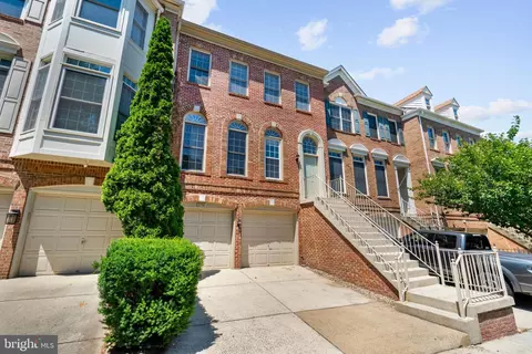 2756 Pembsly Dr, Vienna, VA 22181
