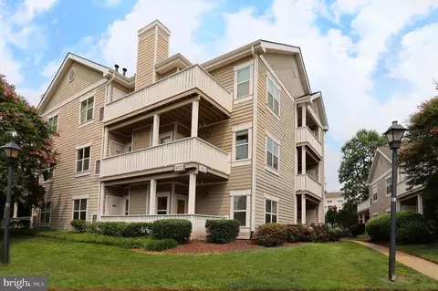 14302 Rosy Ln #24, Centreville, VA 20121