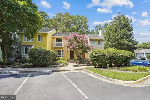 2036 Chadds Ford Dr, Reston, VA 20191 photo 2