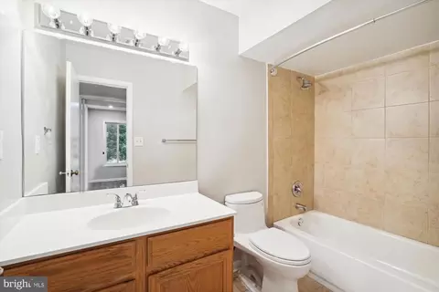 2036 Chadds Ford Dr, Reston, VA 20191 photo 28