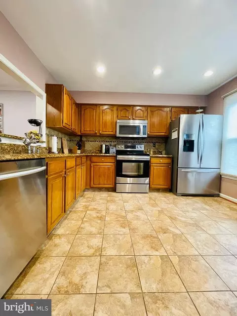 7203 Squirrel Run Ct, Springfield, VA 22152 photo 20