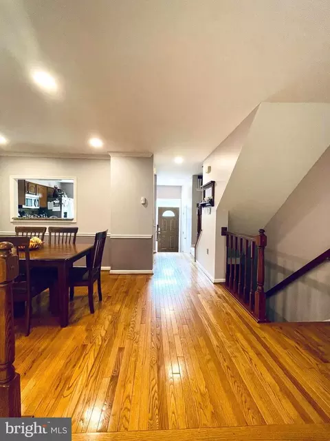 7203 Squirrel Run Ct, Springfield, VA 22152 photo 6