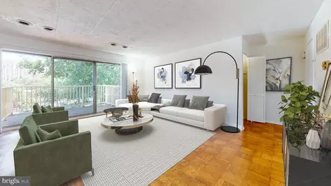 2646 Redcoat Dr #109, Alexandria, VA 22303