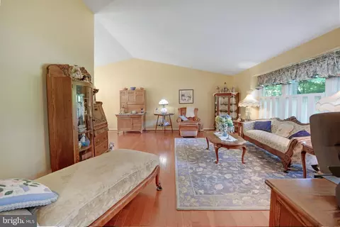 7590 Vogels Way, Springfield, VA 22153 photo 8