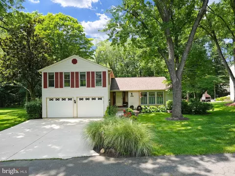 7590 Vogels Way, Springfield, VA 22153 photo 3