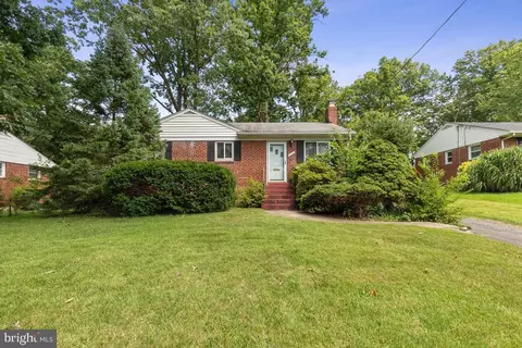 3247 Holly Hill Dr, Falls Church, VA 22042