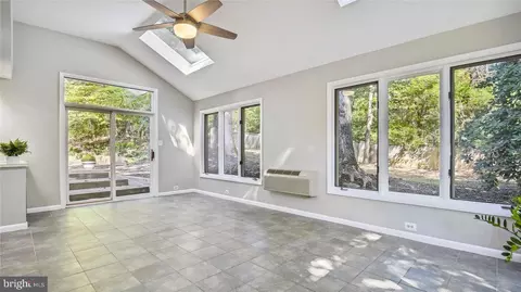 11706 Riders Ln, Reston, VA 20191 photo 18