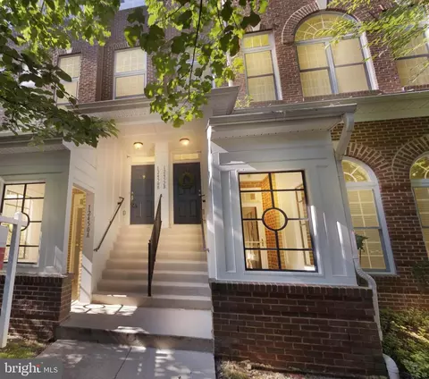 12450 Liberty Bridge Rd #204B, Fairfax, VA 22033