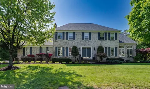15211 Wetherburn Dr, Centreville, VA 20120