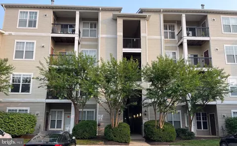 13347 G Connor Dr #G, Centreville, VA 20120
