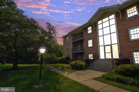 3332 Spring Ln #C-20, Falls Church, VA 22041