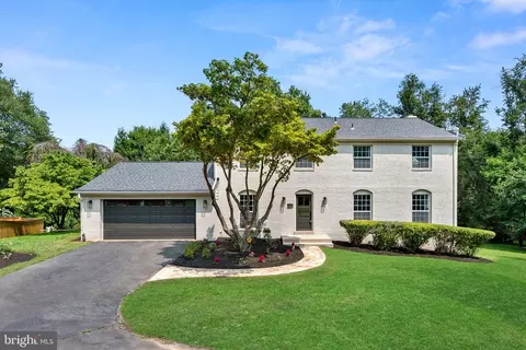 941 Kimberwicke Rd, Mclean, VA 22102