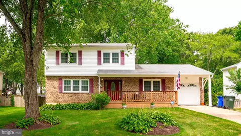 8204 Cooper St, Alexandria, VA 22309
