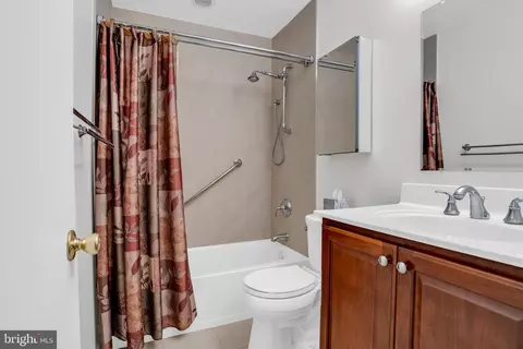 8320 Uxbridge Ct, Springfield, VA 22151 photo 13