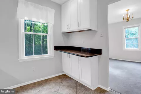 8320 Uxbridge Ct, Springfield, VA 22151 photo 3