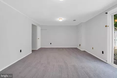 8320 Uxbridge Ct, Springfield, VA 22151 photo 14