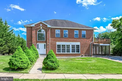 502 Princeton Ter SW, Vienna, VA 22180