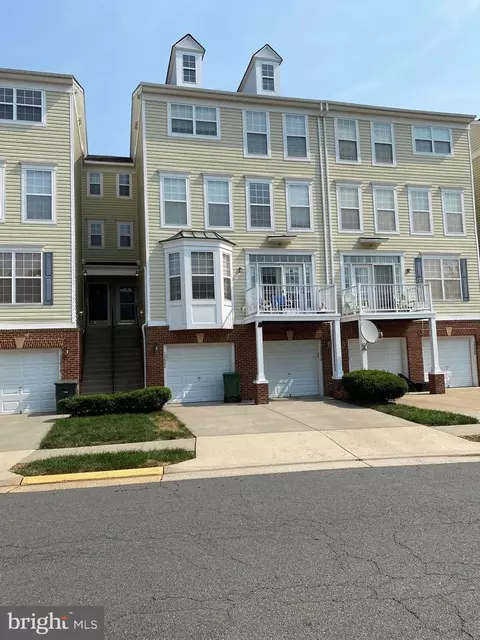13610 Salk St #128, Herndon, VA 20171
