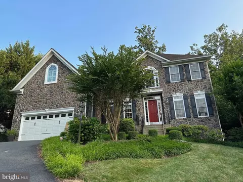 9937 Murnane St, Vienna, VA 22181