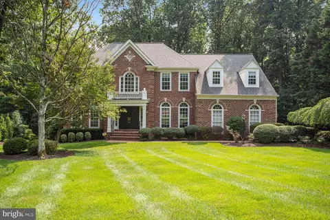 1012 Kimberly Pl, Great Falls, VA 22066