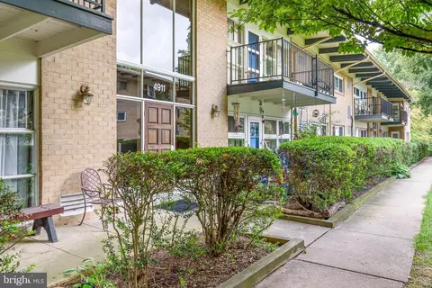 4911 Americana Dr #203, Annandale, VA 22003