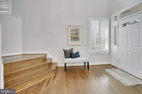 1314 Red Hawk Cir, Reston, VA 20194 photo 14