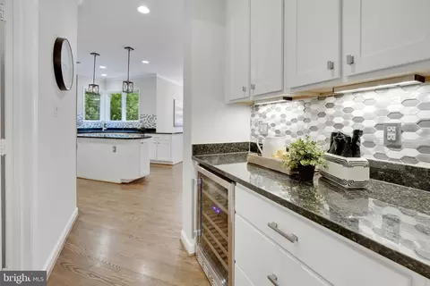 1314 Red Hawk Cir, Reston, VA 20194 photo 17