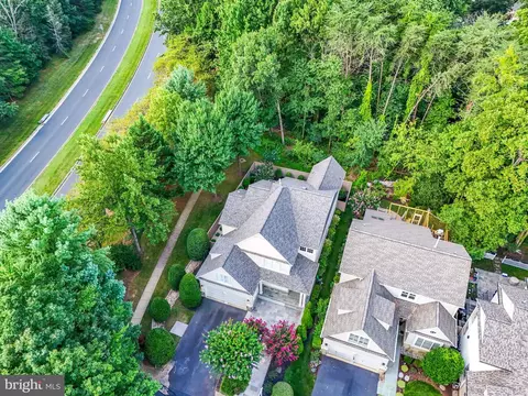 1314 Red Hawk Cir, Reston, VA 20194 photo 75