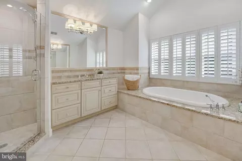 1314 Red Hawk Cir, Reston, VA 20194 photo 39