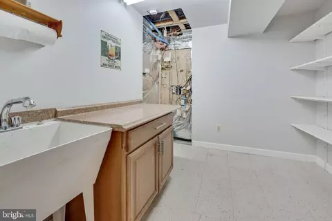 1314 Red Hawk Cir, Reston, VA 20194 photo 63