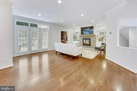 1314 Red Hawk Cir, Reston, VA 20194 photo 26
