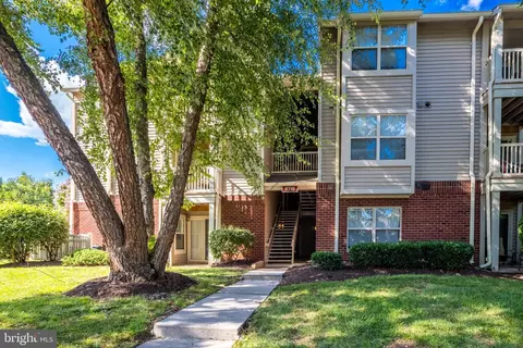 11710 Olde English Dr #D, Reston, VA 20190