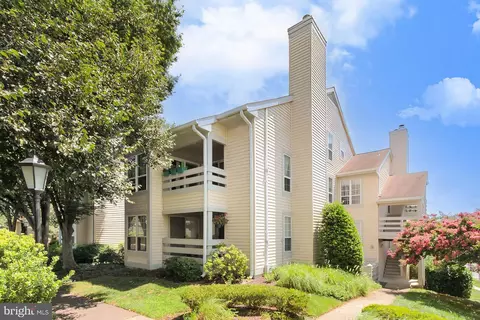 4501 Sahalee Ct #H, Alexandria, VA 22312