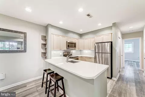 6904 B Victoria Dr #B, Alexandria, VA 22310