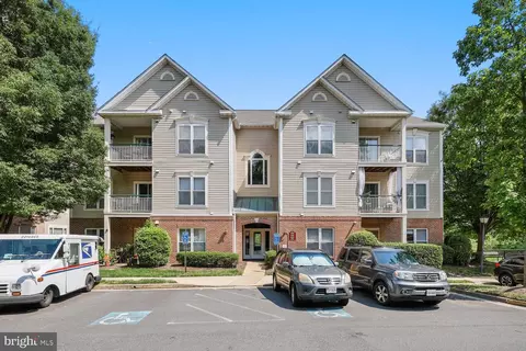 6585 Grange Ln #403, Alexandria, VA 22315