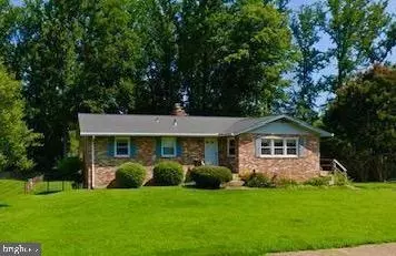 406 Kramer Dr SE, Vienna, VA 22180
