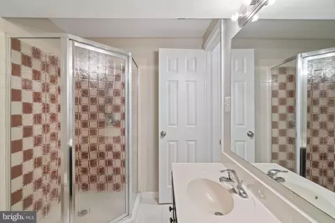 7734 Rockledge Ct, Springfield, VA 22152 photo 39