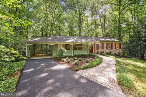 2501 Goldcup Ln, Reston, VA 20191